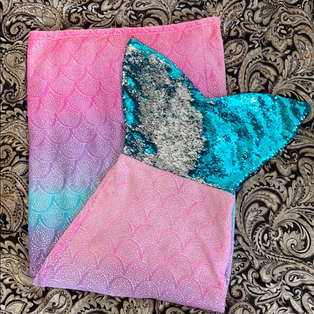 Mermaid tail blanket